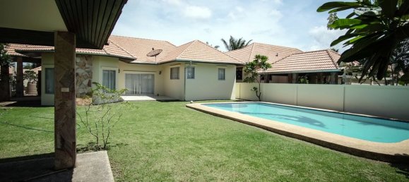 3 غرف نوم مقهى / مطعم في Pattaya, Thailand رقم 652 3