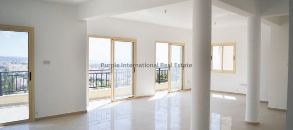 4 bedrooms Villa in Pegeia, Cyprus No. 928 8