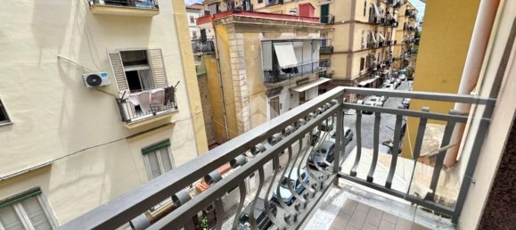 3 bedrooms Apartment in Naples, Italy No. 311571 18