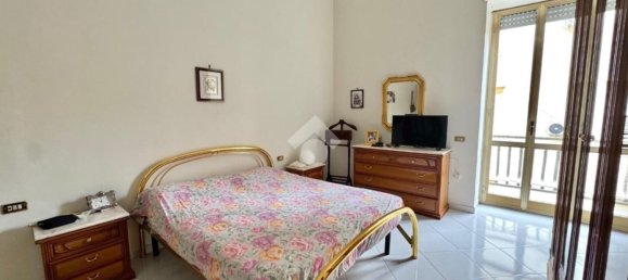 3 bedrooms Apartment in Naples, Italy No. 311571 11