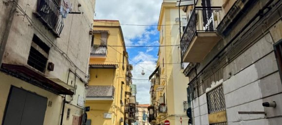 3 bedrooms Apartment in Naples, Italy No. 311571 2