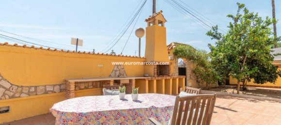 5 bedrooms Villa in Alicante, Spain No. 92286 10