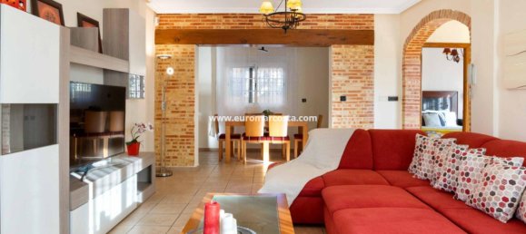 5 bedrooms Villa in Alicante, Spain No. 92286 12