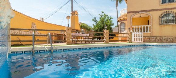 5 bedrooms Villa in Alicante, Spain No. 92286 7
