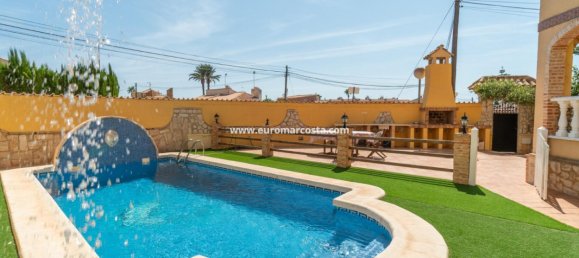 5 bedrooms Villa in Alicante, Spain No. 92286 8
