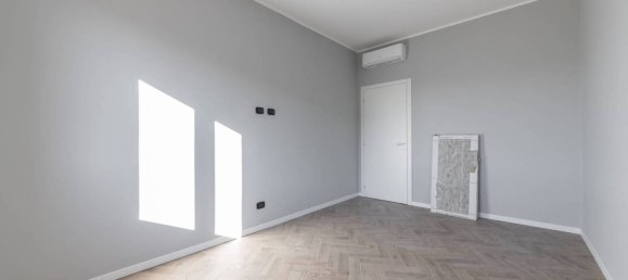 2 bedrooms Apartment in Milan, Italy No. 259570 24