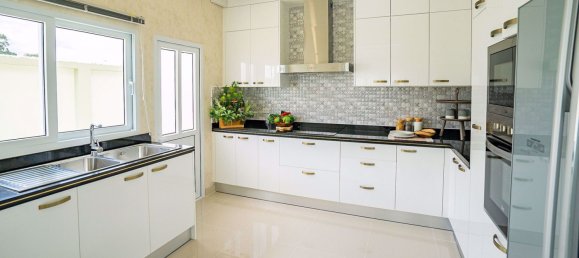 4 bedrooms Cafe / restaurant in Pattaya, Thailand No. 1848 5