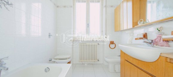 4 bedrooms Villa in Mortara, Italy No. 360421 18