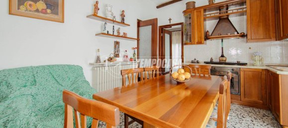4 bedrooms Villa in Mortara, Italy No. 360421 10