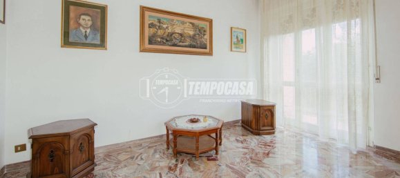 4 bedrooms Villa in Mortara, Italy No. 360421 4