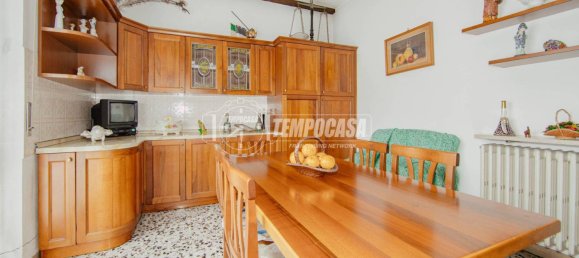 4 bedrooms Villa in Mortara, Italy No. 360421 9
