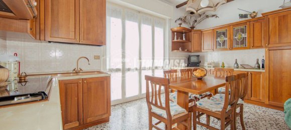 4 bedrooms Villa in Mortara, Italy No. 360421 8