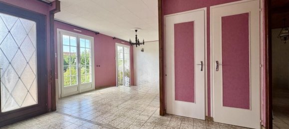 Casa de 3 dormitorios en Jura, France No. 339765 8