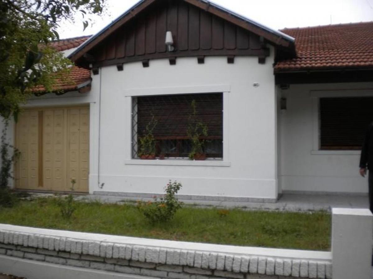 3 bedrooms House in General San Martin, Argentina No. 83335