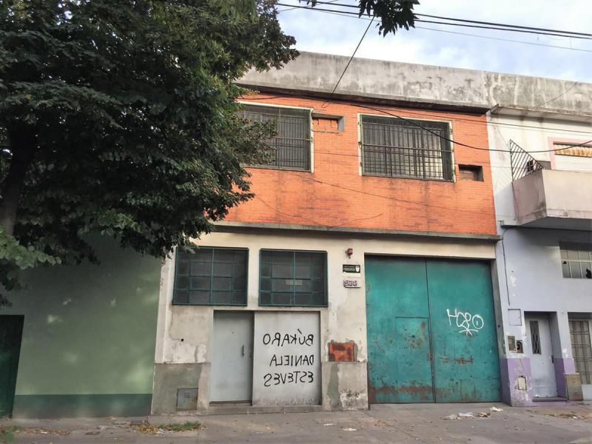 1135m² Commercial property in Buenos Aires, Argentina No. 105511