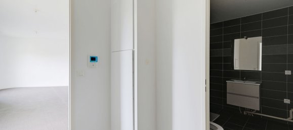 1 bedroom Apartment in Romainville, France No. 286596 7