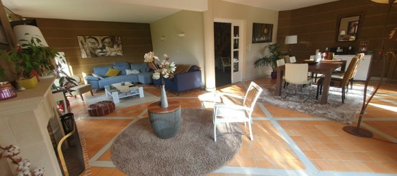 5 Schlafzimmer Haus in Saint-Berthevin, France, Nr. 359199 7