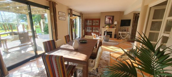 5 Schlafzimmer Haus in Saint-Berthevin, France, Nr. 359199 14