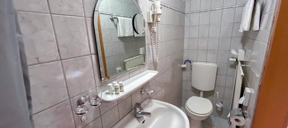 Отель, гостиница с 30 комнатами в Мильтенберг, Германия № 308260 15