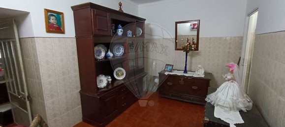 Casa de 4 dormitorios en Fronteira, Portugal No. 21732 37