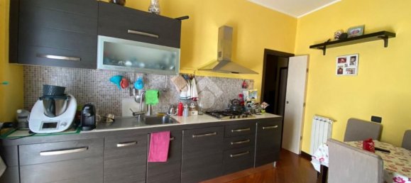3 rooms Apartment in Genoa, Italy No. 176823 14