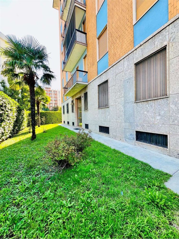 Квартира с 2 спальнями в Новате Миланезе, Италия № 382474