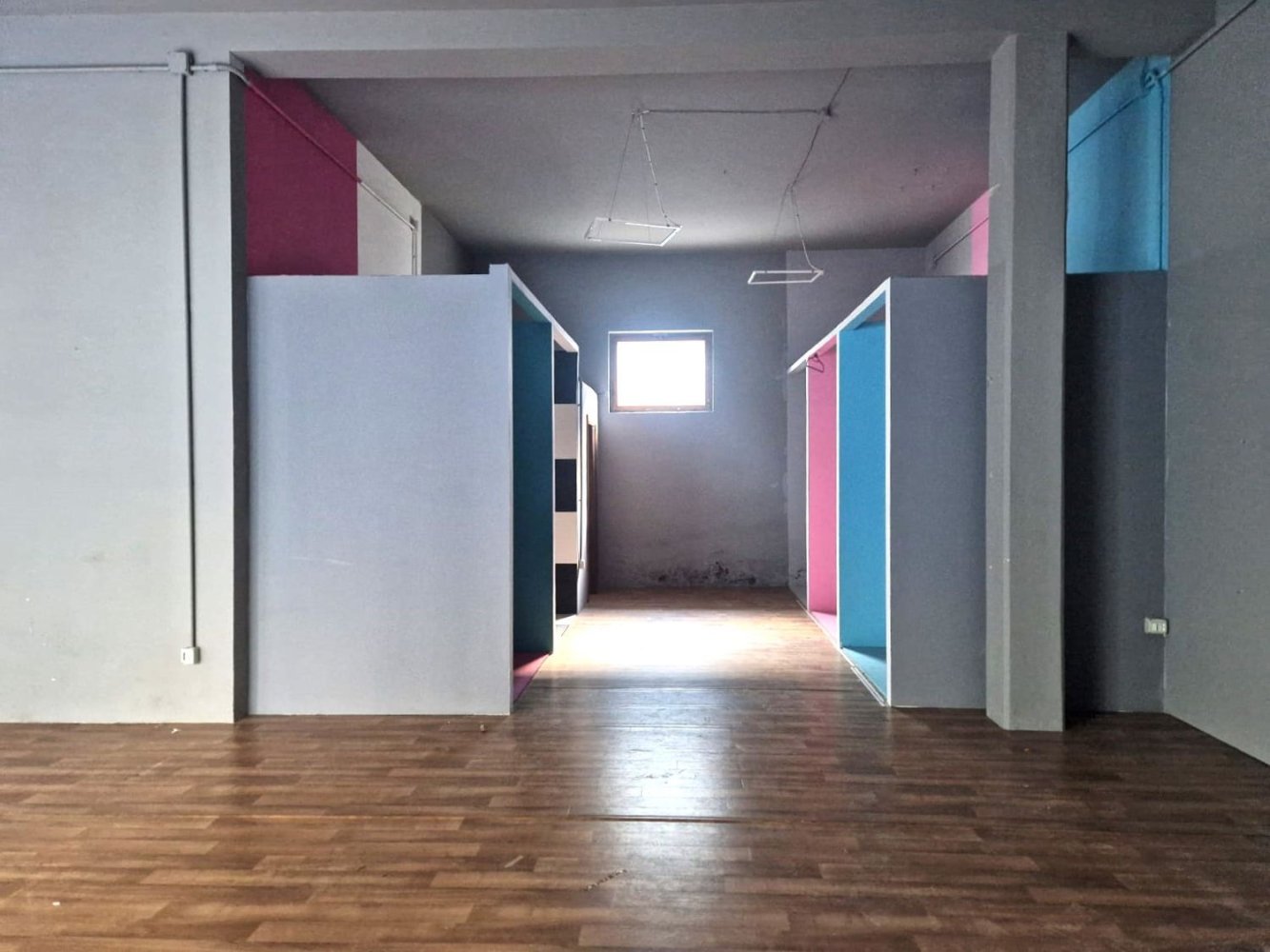 70m² Commercial property in Roseto degli Abruzzi, Italy No. 289912