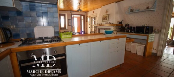 6 Schlafzimmer Villa in San Severino Marche, Italy, Nr. 326256 15