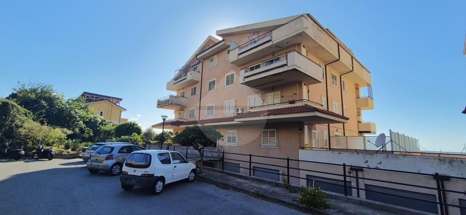 3-Zimmer Wohnung in Pizzo, Italy, Nr. 275101