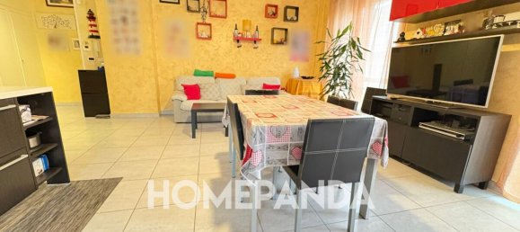 4 rooms Apartment in Turin, Italy No. 214465 2