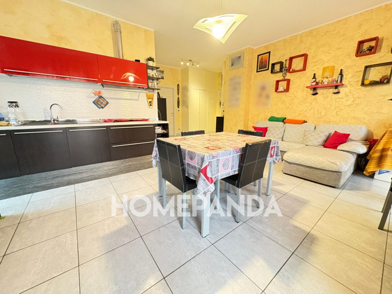 4 rooms Apartment in Turin, Italy No. 214465