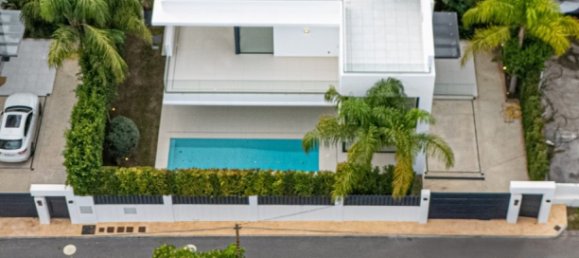 4 bedrooms Villa in Marbella, Spain No. 16139 7