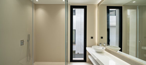 4 bedrooms Villa in Marbella, Spain No. 16139 27