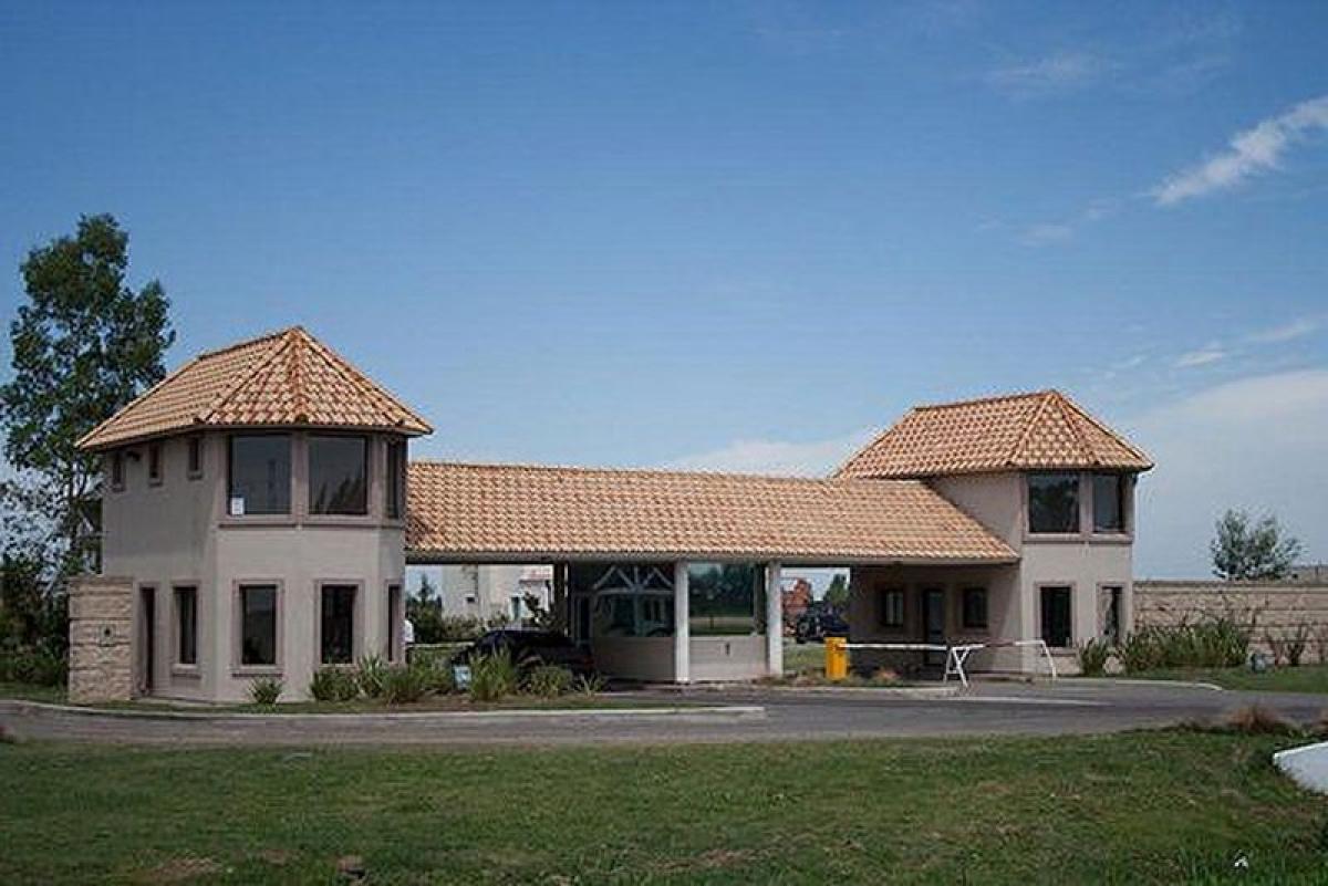  Land in Ezeiza, Argentina No. 118244