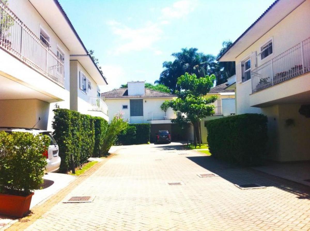 Дом с 4 спальнями в Сан-Паулу, Бразилия № 467323