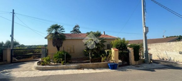 4 rooms House in Sassari, Italy No. 347357 2