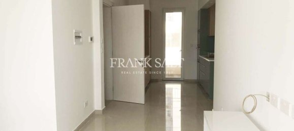 2 bedrooms Apartment in Sliema, Malta No. 9226 3