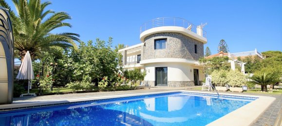 4 bedrooms Villa in La Zenia, Spain No. 1057 10