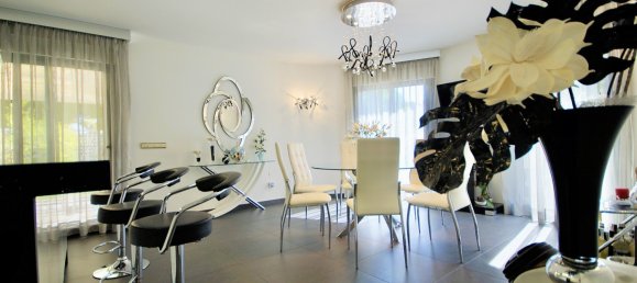 4 bedrooms Villa in La Zenia, Spain No. 1057 3