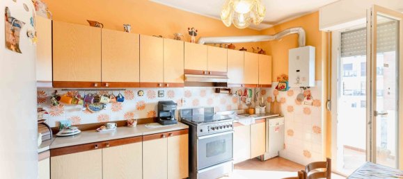 4 rooms Apartment in Rivoli, Italy No. 10056 16