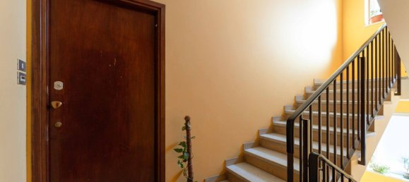 4 rooms Apartment in Rivoli, Italy No. 10056 6