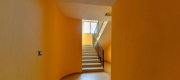 4 rooms Apartment in Rivoli, Italy No. 10056 5