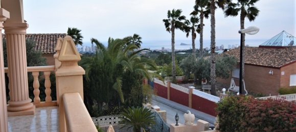 4 bedrooms Villa in La Nucia, Spain No. 2554 13