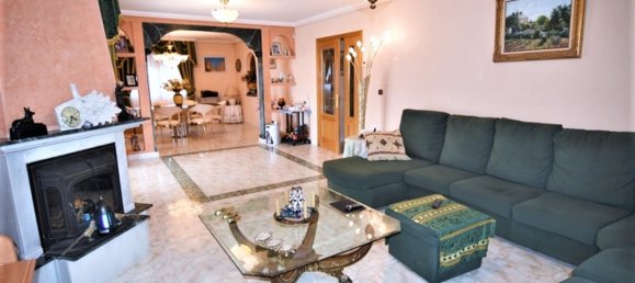 4 bedrooms Villa in La Nucia, Spain No. 2554 12