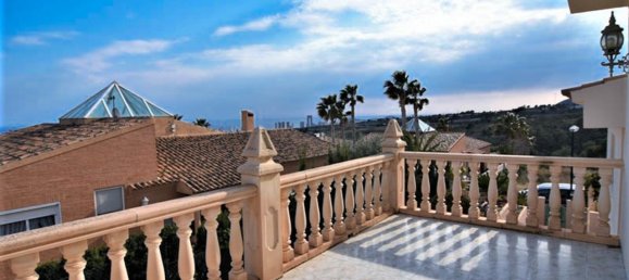 4 bedrooms Villa in La Nucia, Spain No. 2554 3