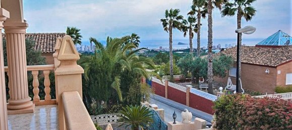 4 bedrooms Villa in La Nucia, Spain No. 2554 2