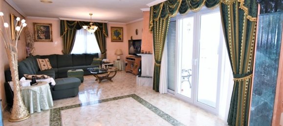 4 bedrooms Villa in La Nucia, Spain No. 2554 11