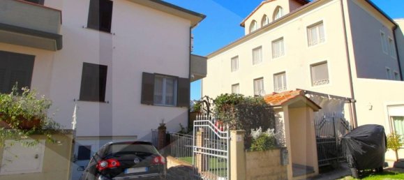 5 rooms House in Calcinaia, Italy No. 19968 20