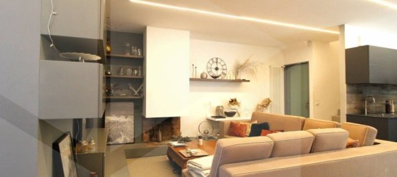 5 rooms House in Calcinaia, Italy No. 19968 4