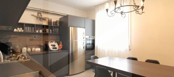 5 rooms House in Calcinaia, Italy No. 19968 8